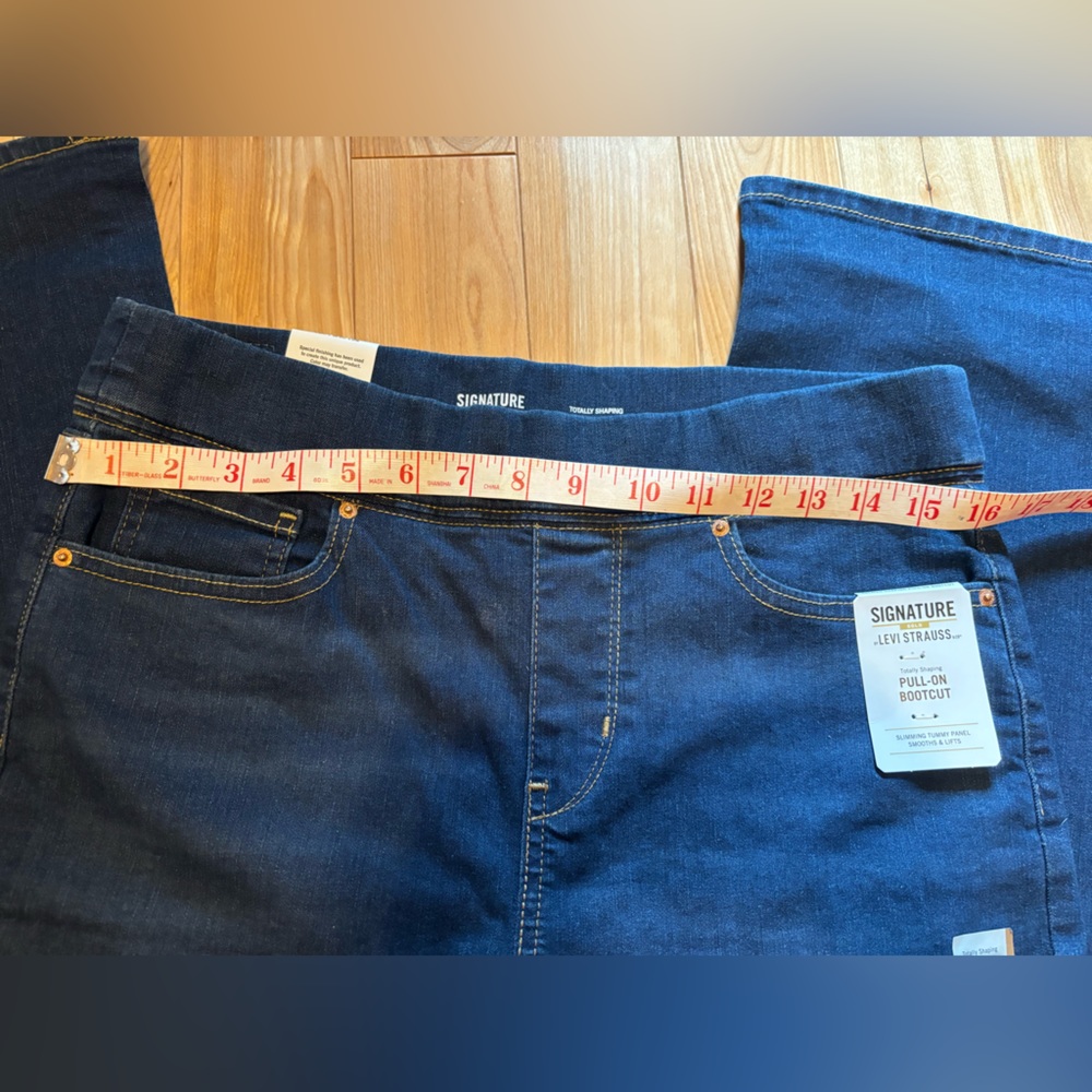 Signature by Levi Strauss size 10 S Short Petite - Picture 3 of 7